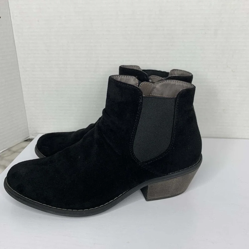 EuroSoft Adeah Black Ruched Ankle Bootie Size 8.5M